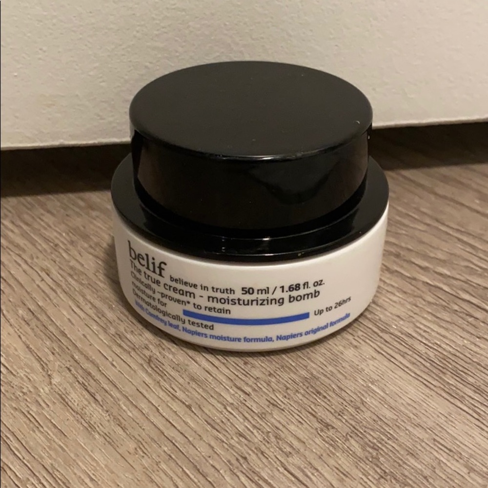Belif true cream moisturizing bomb